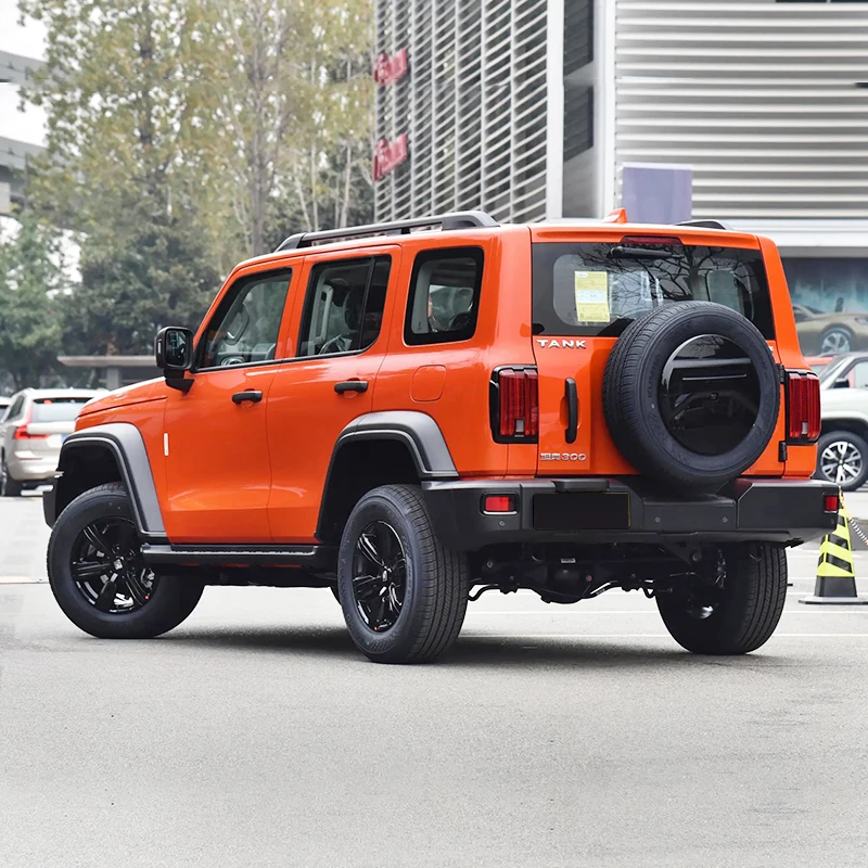 2024 GWM Made in China TANK 300  5 Seats SUV 4x4 Petrol Tank 300 Gasoline Car With Cheap Price