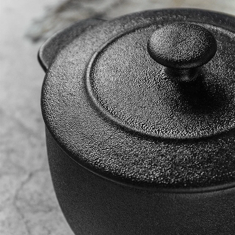 2022 New Arrival Home Used Food Warmer Casserole Cast Iron Look Black Tableware Mini Ceramic Casserole with Lid