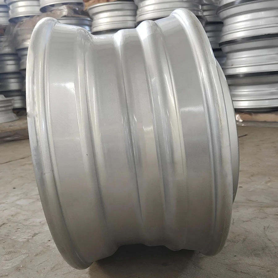 Top Quality factory Sale 22.5x8.25 Silver truck  Wheel 11R22.5 tire size Wheel disc