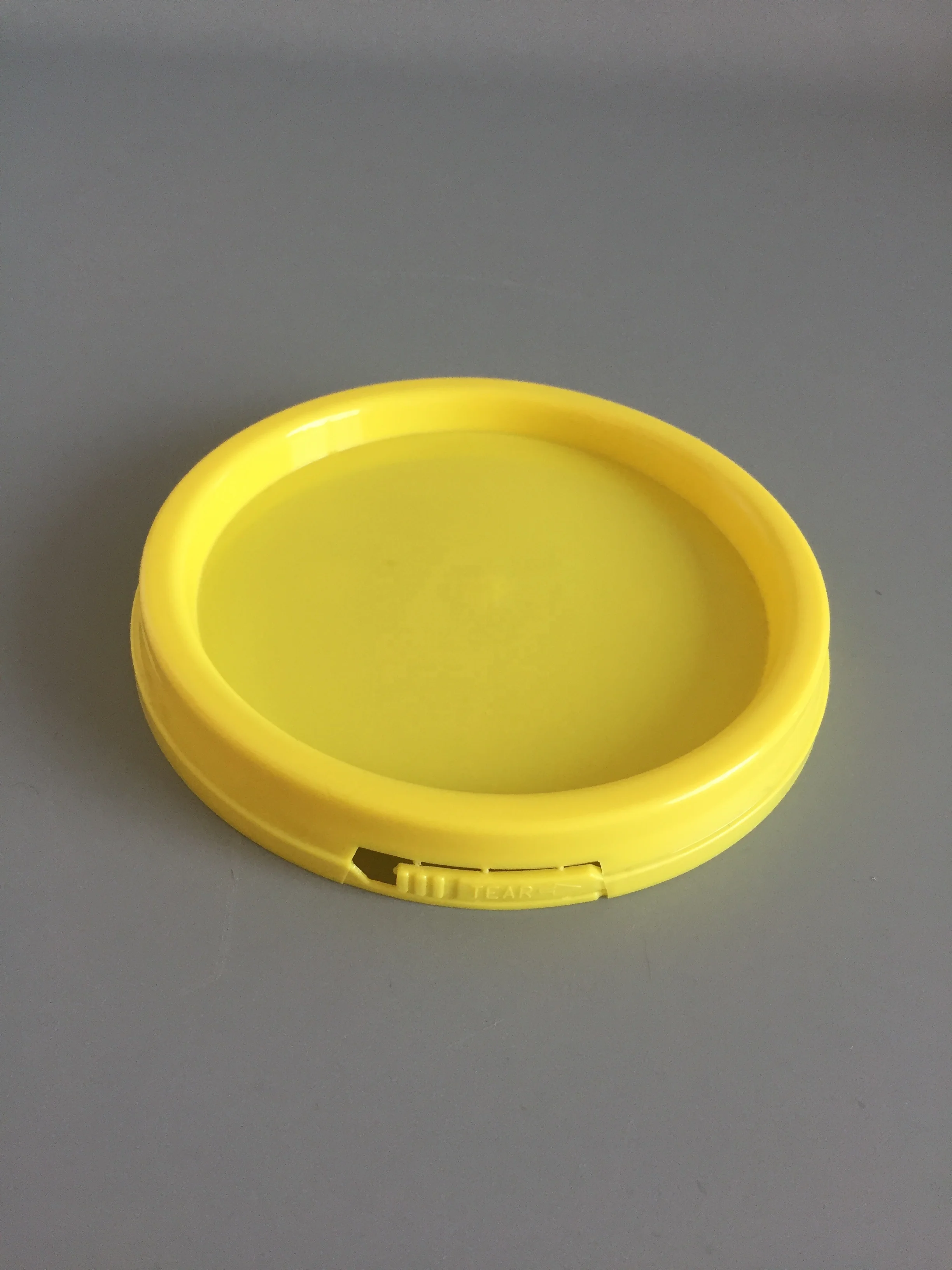 small round plastic containers honey plastic pails with lids