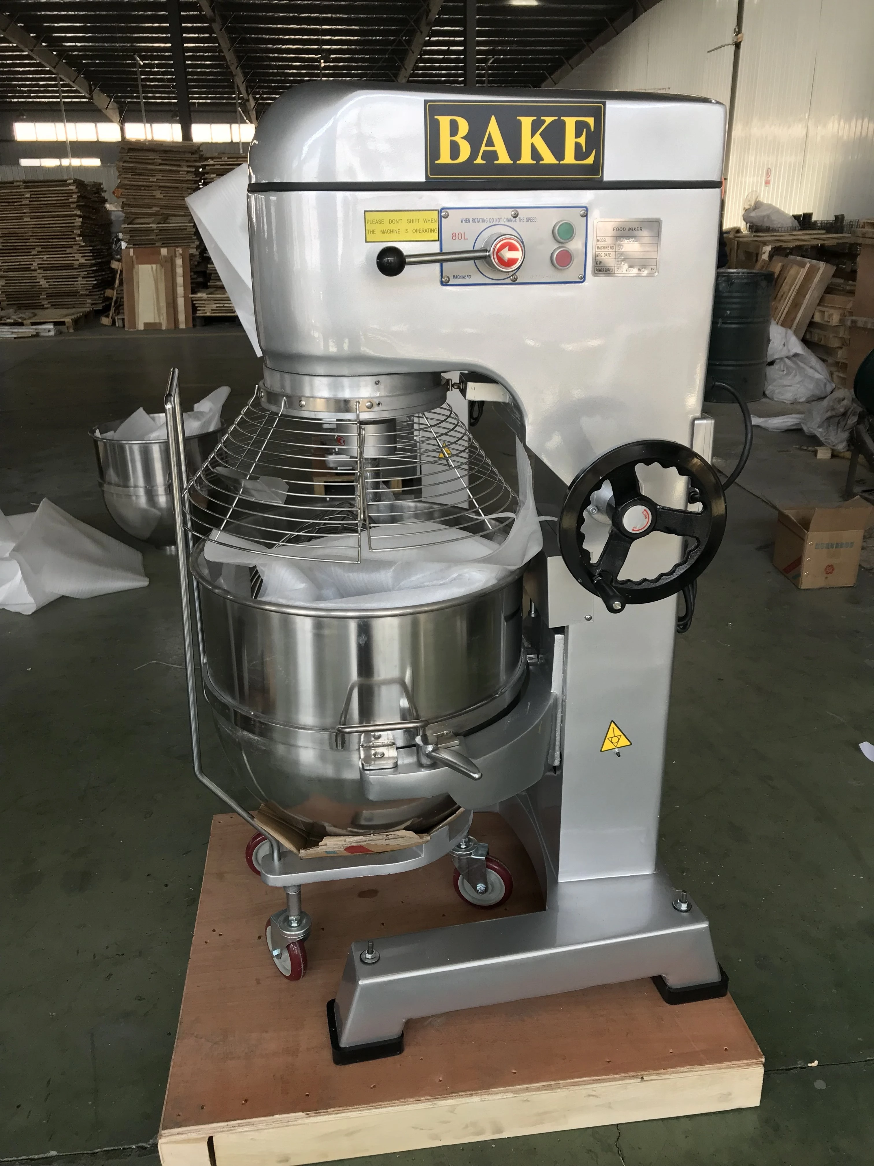 Professional Planetary Food Mixer and Cake Dough Mixer 40 L 60L Motor Hot Product 2019 Provided Restaurant Equipment Schneider