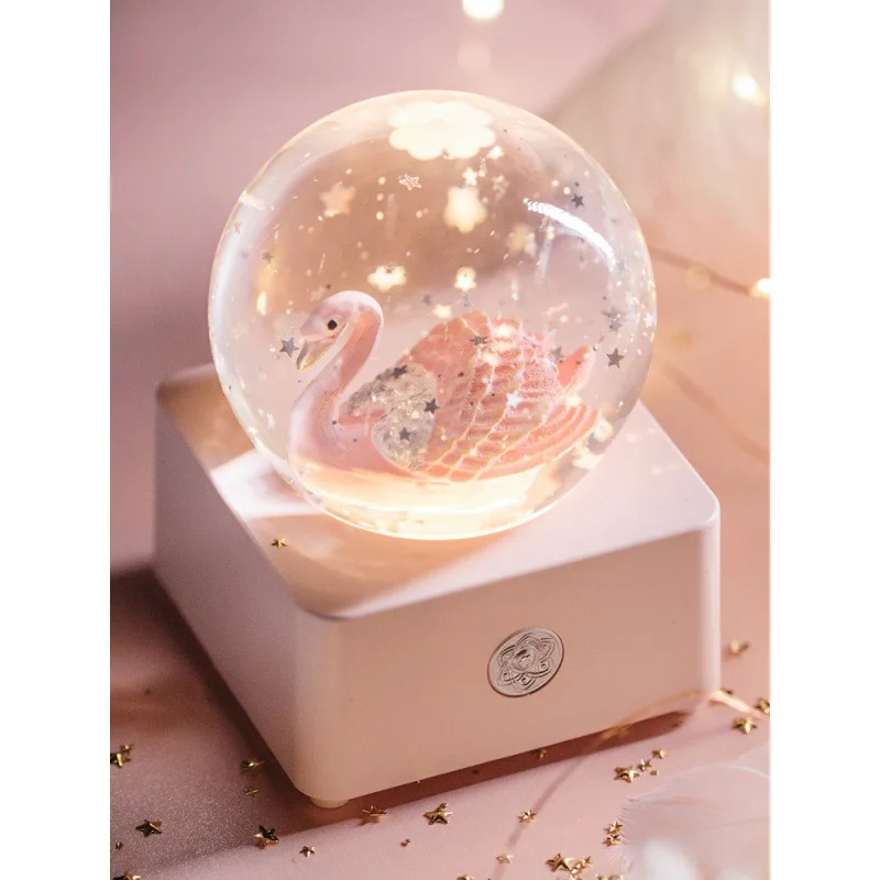 Manufacturers customize popular Christmas crystal ball snow ball old fashioned clockwork music music box ornaments