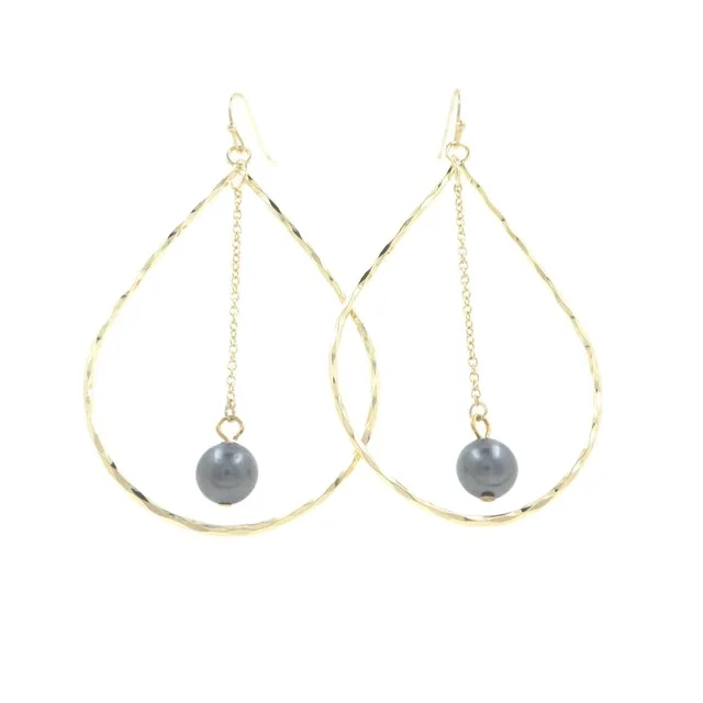 R242 Pearl Wire Hoop Earrings Dark Grey Shell Pearls