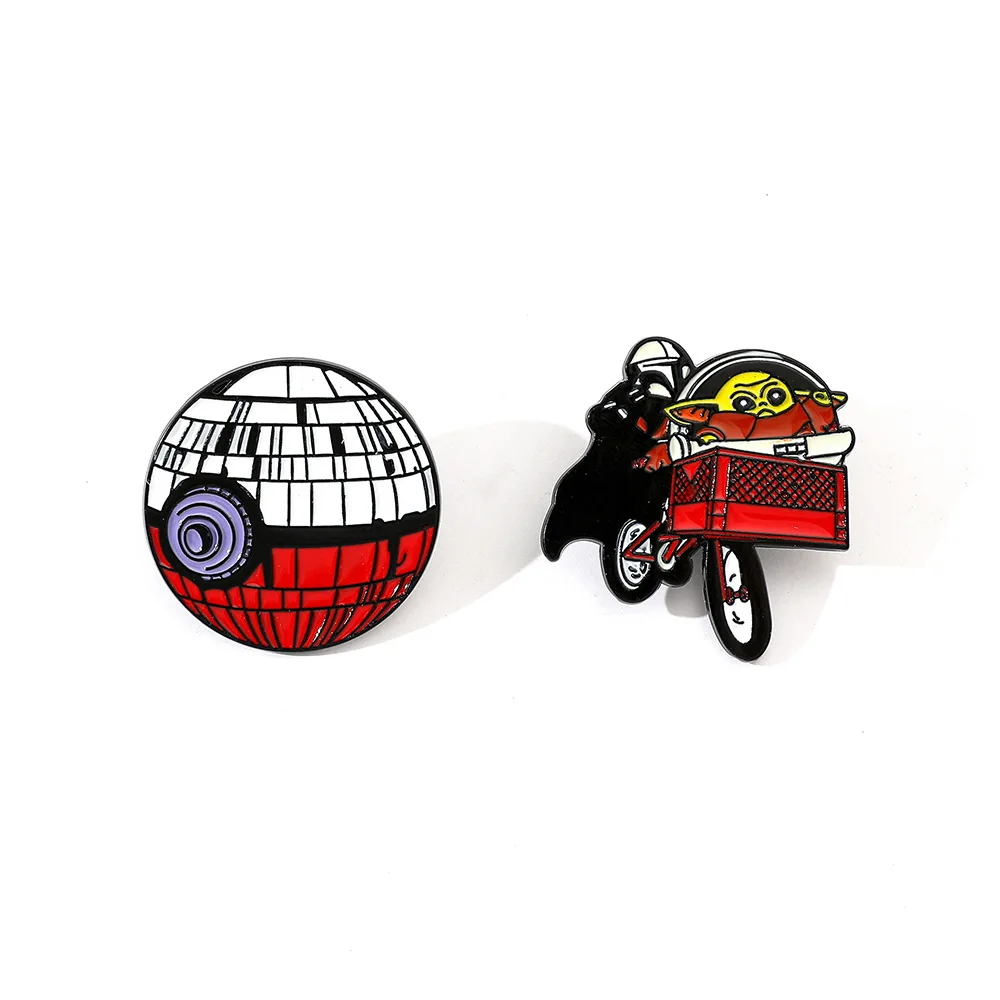 Classic USA movie cute Yoda baby enamel pin