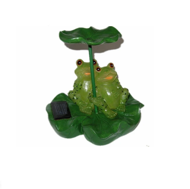 Resin Garden Decor Polyresin Frog Figurines with Solar Light Floating on the Water Resin Frog Sculpture Home Decor