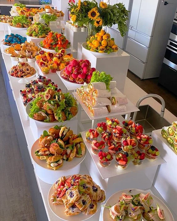 Customized Acrylic White Round Square Cube Display Nesting Catering Service Buffet Food Risers For Wedding Hotel Christmas Decor