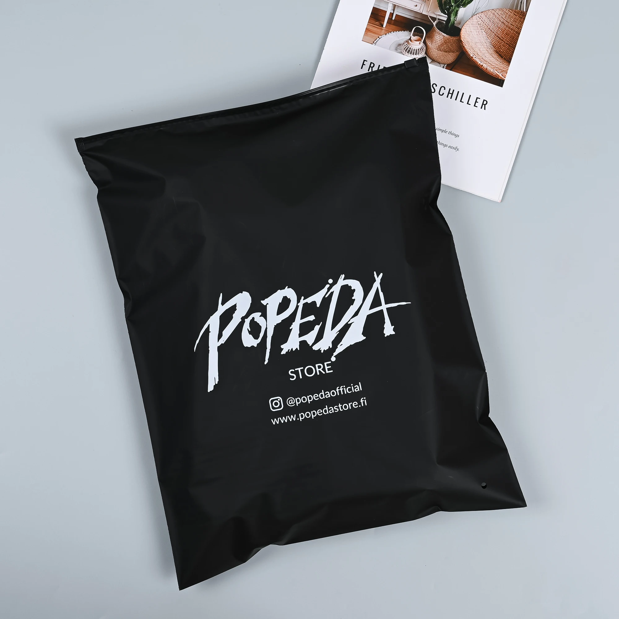 Custom nude plastic mail ziplock bag envelope packing courier shipping pouch postage bag for clothing package shipping