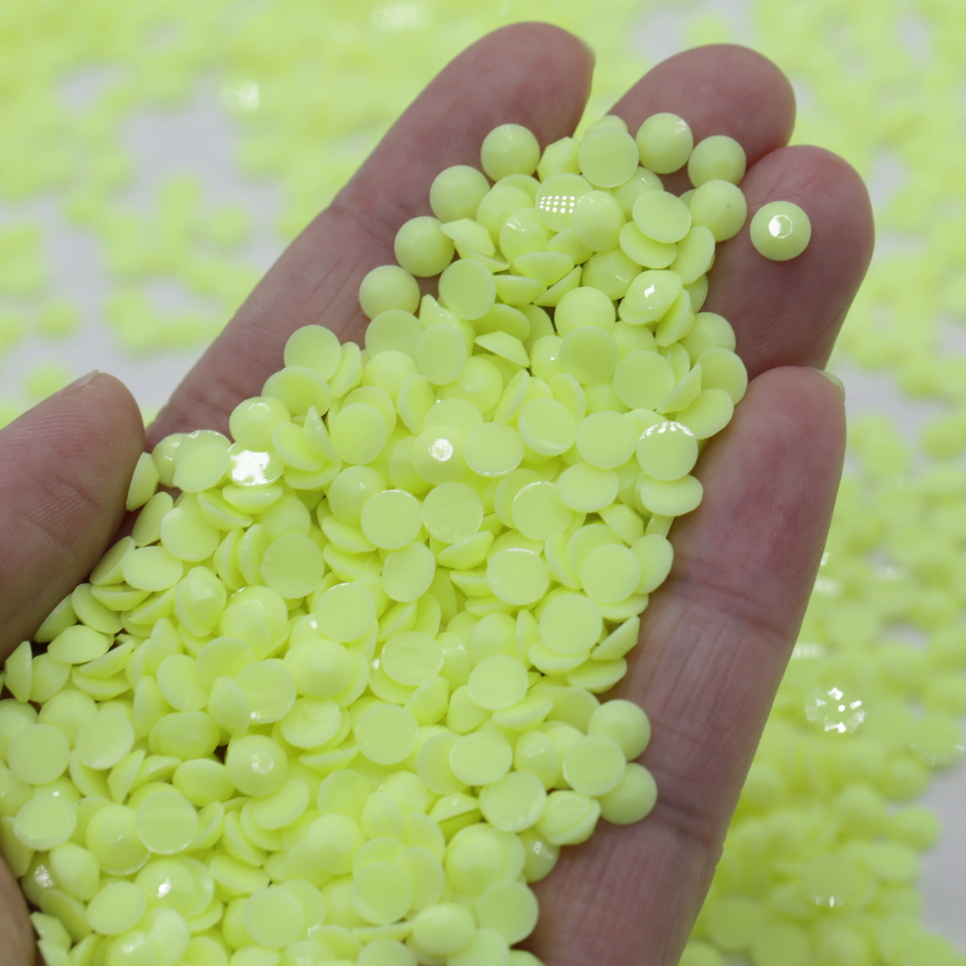 WHATSTONE 3mm 4mm 5mm New Jelly Macaron Color Flat Back Stones Round Macaron Solid Resin Rhinestone For Clothing Accessory