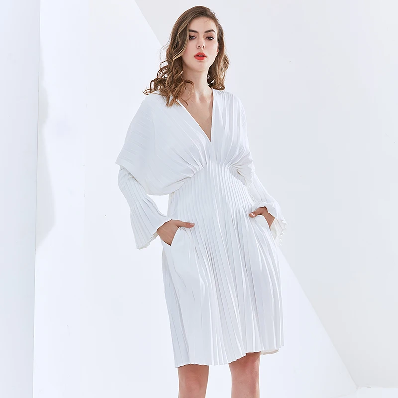 TWOTWINSTYLE Printed Pleated Dress For Women V Neck Flare Sleeve High Waist Elegant Midi Dresses