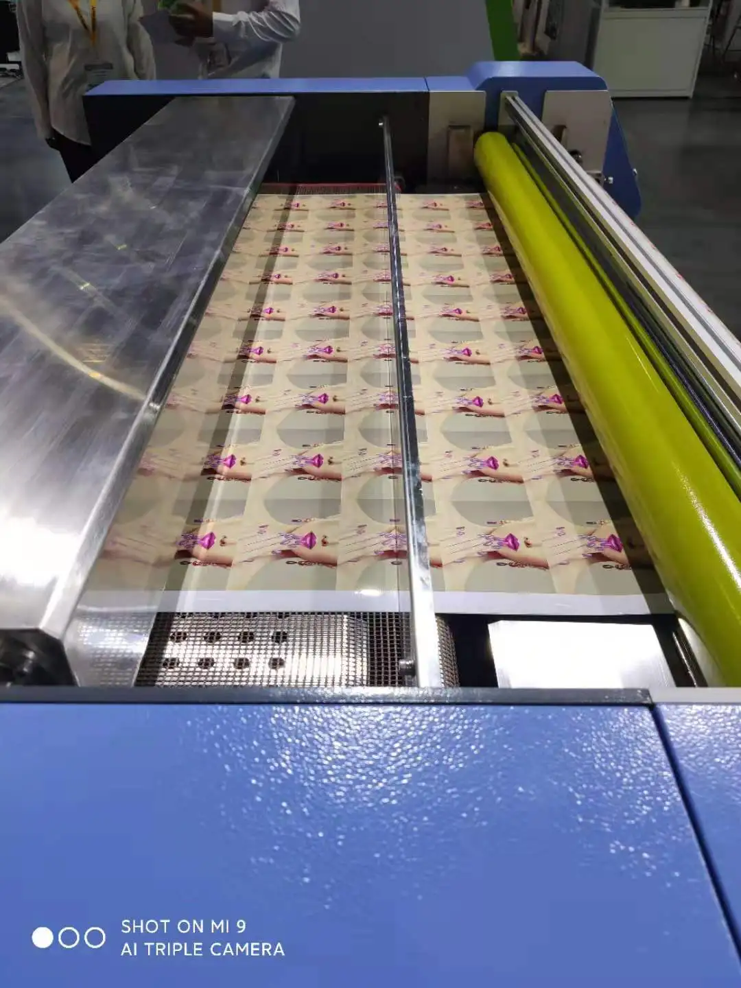 KANA-1700 Automatic Low Temperature Large Format 1650mm Wide Format Cold Film Laminating Machine Price in China