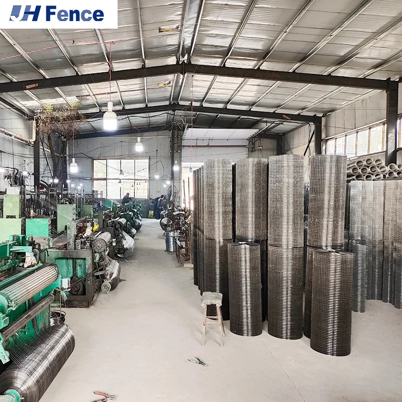 Factory Direct low price galvanized steel welded wire mesh fence in roll used for chicken farm fence