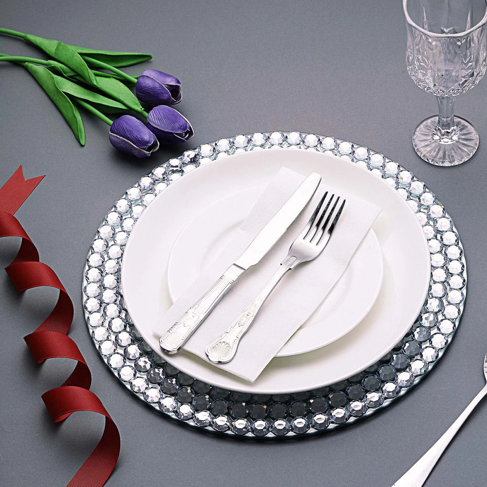 Nordic Luxury 13 inch Wedding Party Glass Round Crystal Rhinestones Sparkle Mirror Silver Charger Plates for Dinner Reception