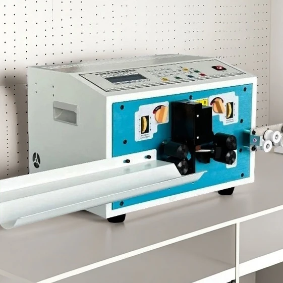Automatic USB Cable Making Machine Mobile Computer Wire Stripping & Peeling Cutting Equipment for Cable Manufacturing