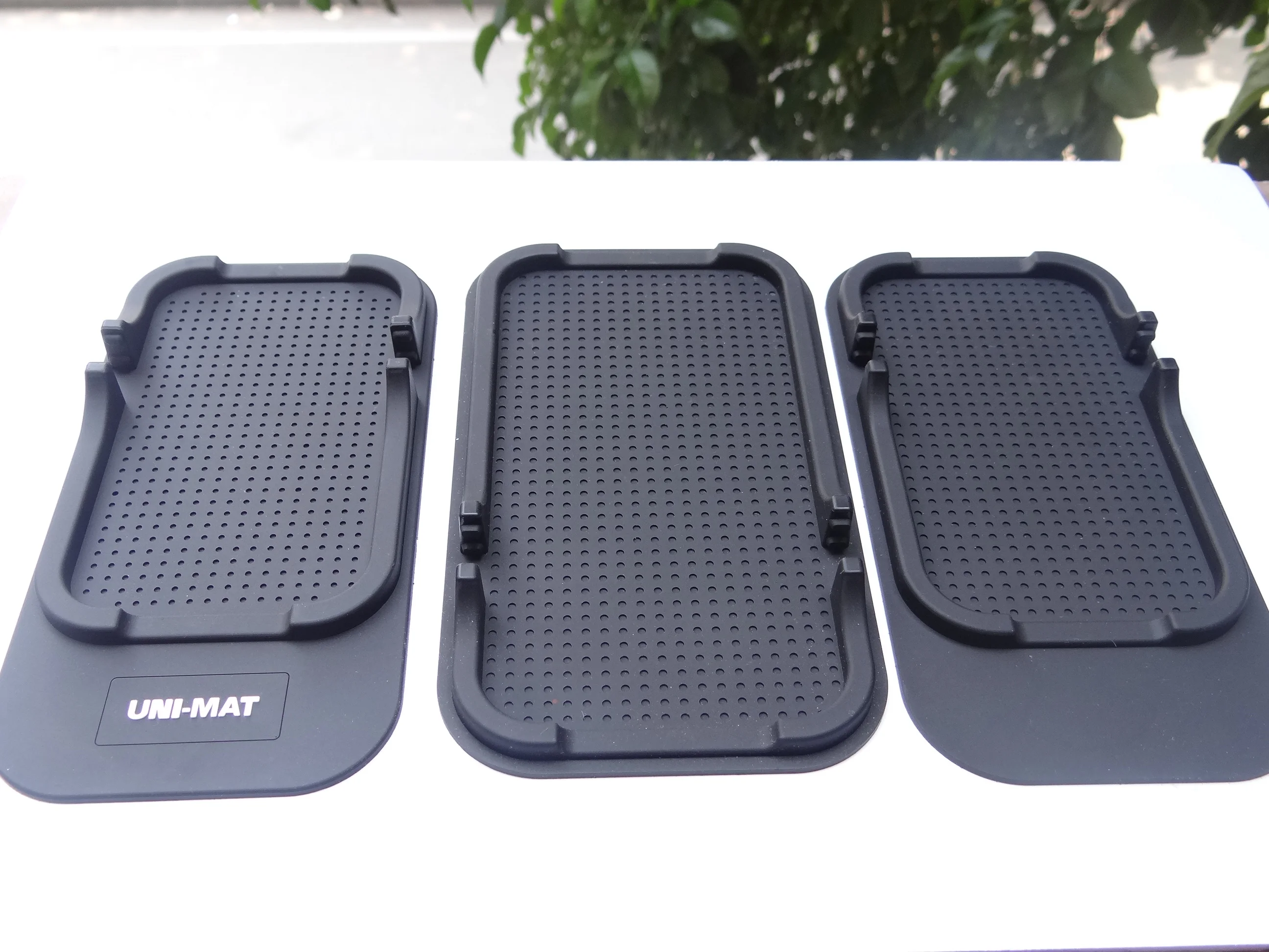 Customized PVC soft adhesive logo, car anti slip instrument panel pad, storage pad, waterproof car anti slip pad, phone holder