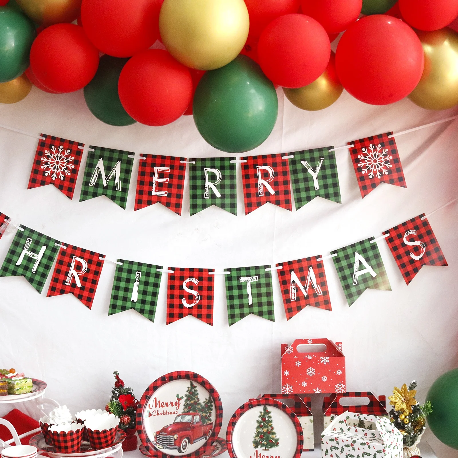 PAFU 12*15 MERRY CHRISTMAS Banner & Red and Green Christmas Balloon Chain Christmas Party supplies