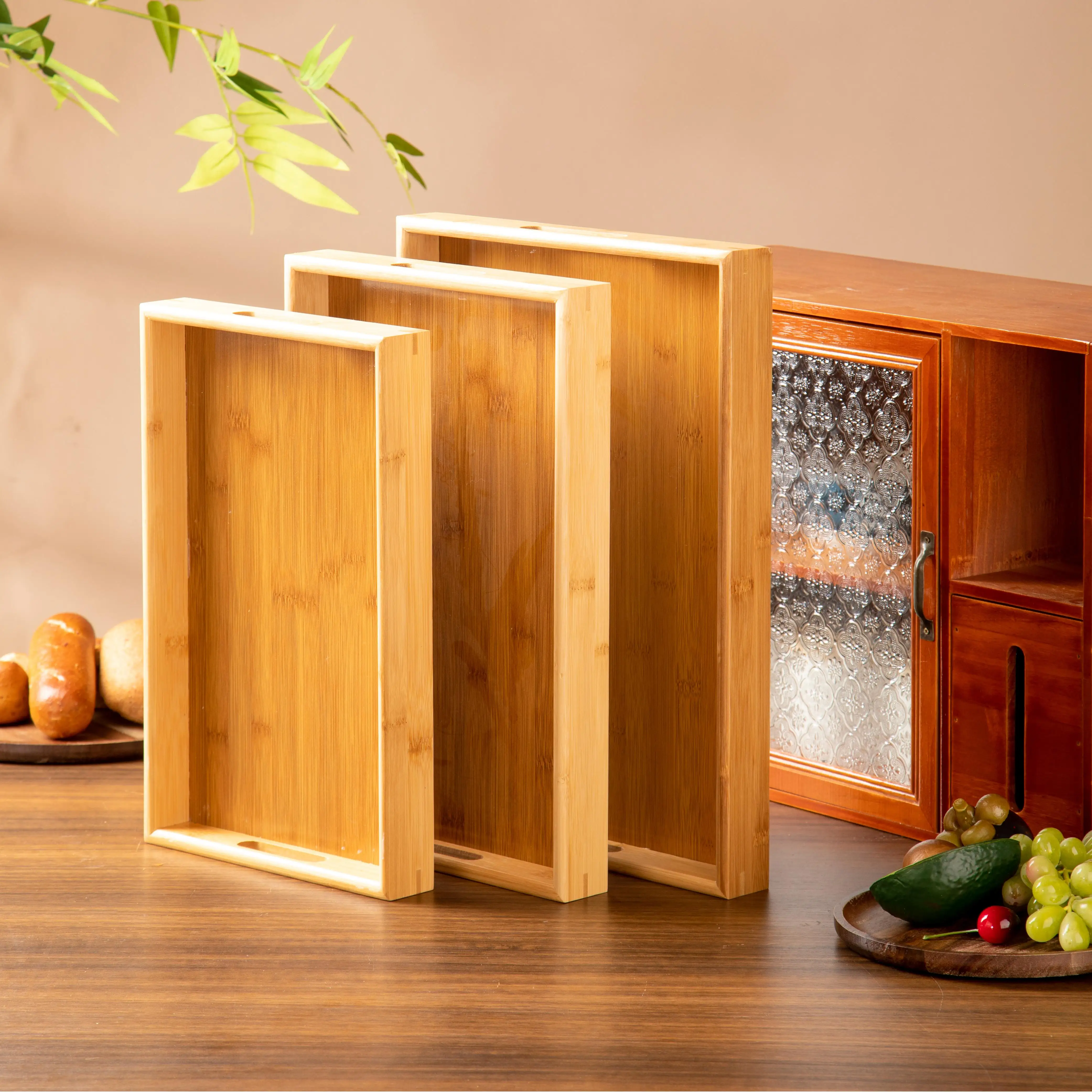China Custom Brown Food Vintage Kitchen Breakfast Coffee Rectangular Decorative Home wholesale Bamboo Serving Tray with handle