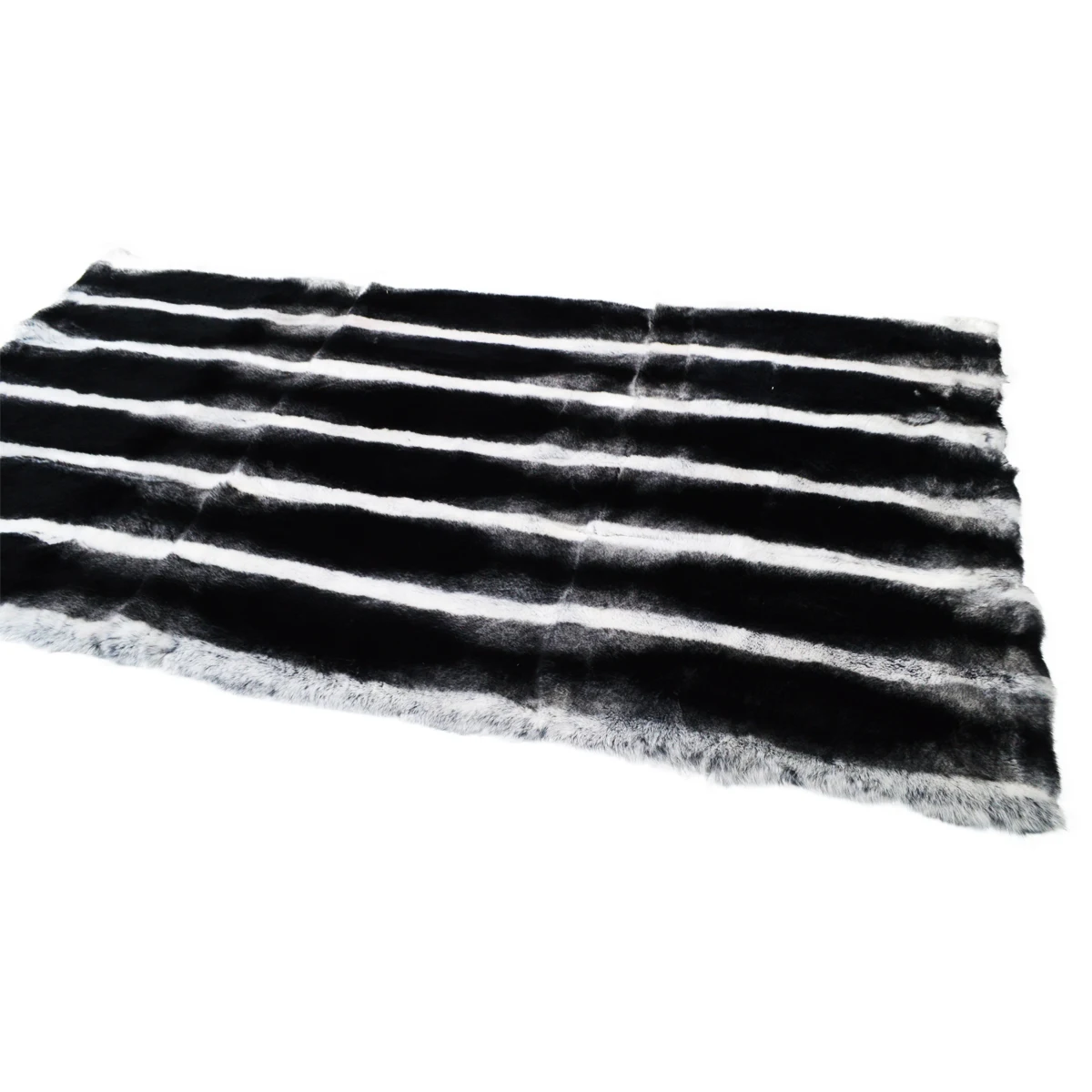 Коврик из кроличьего меха