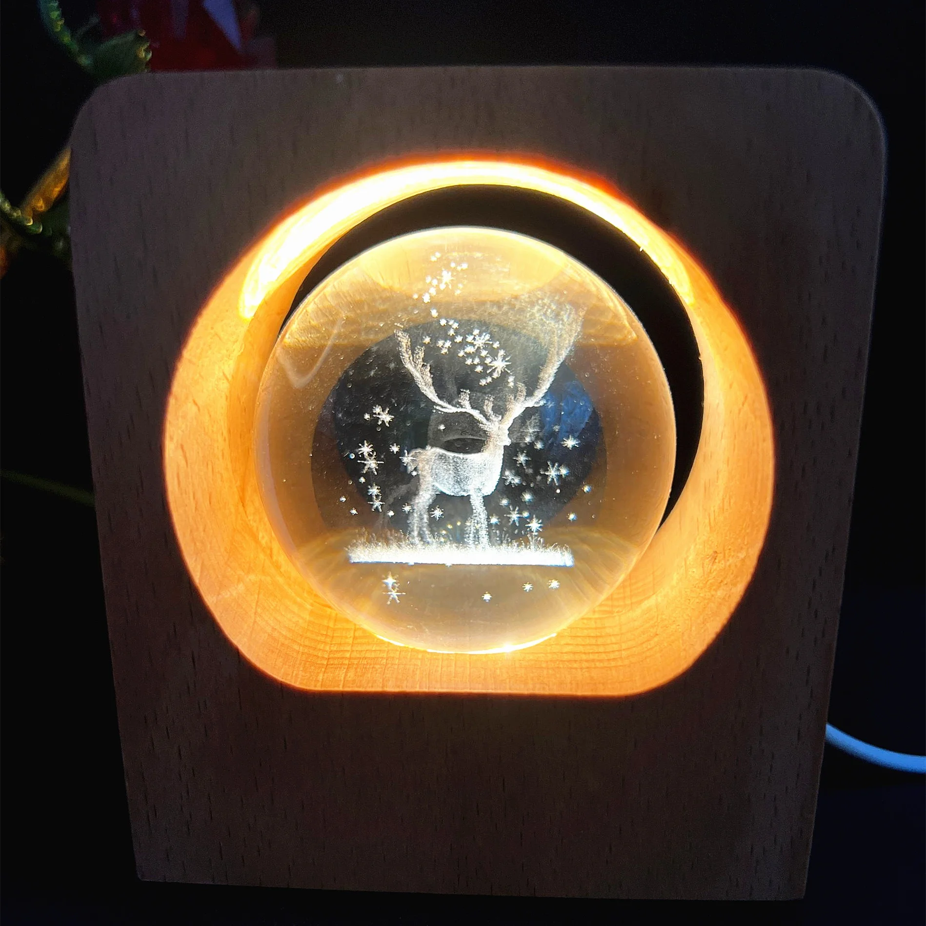 New Design 3D Christmas Kids Birthday Gift Astronaut Moon Solar System Planet Engraved Lamp Crystal Ball Light