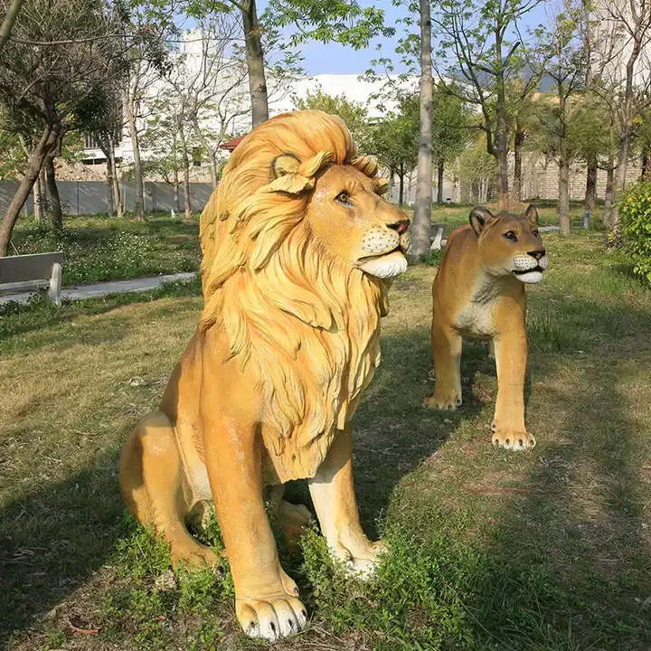 customized life size animal outdoor park decoration large lion sculpture resin craft animal life size lion for sale