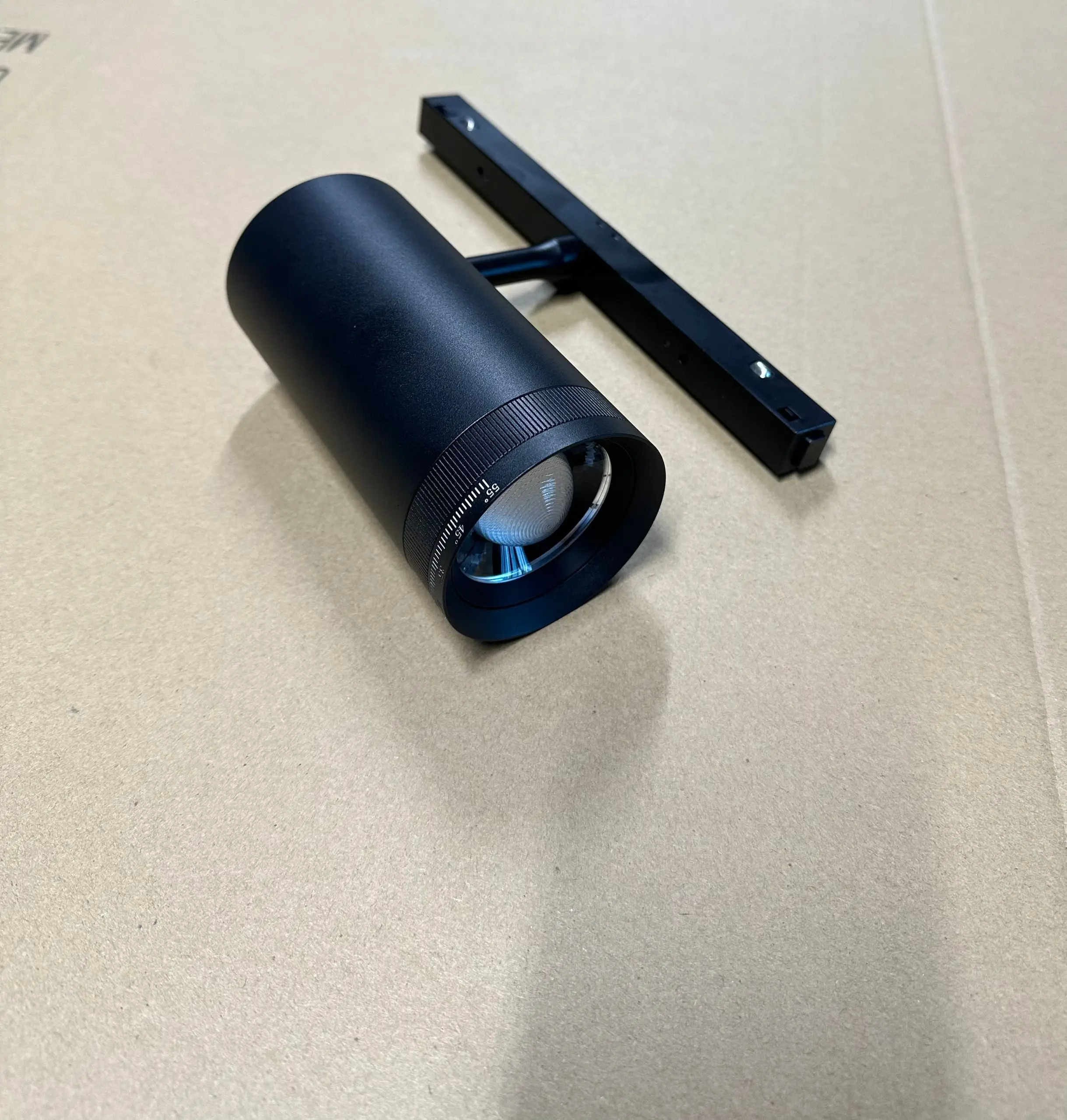 18-45 degree Zoomable track light 3 phase 15W DALI dimmable LED spot light