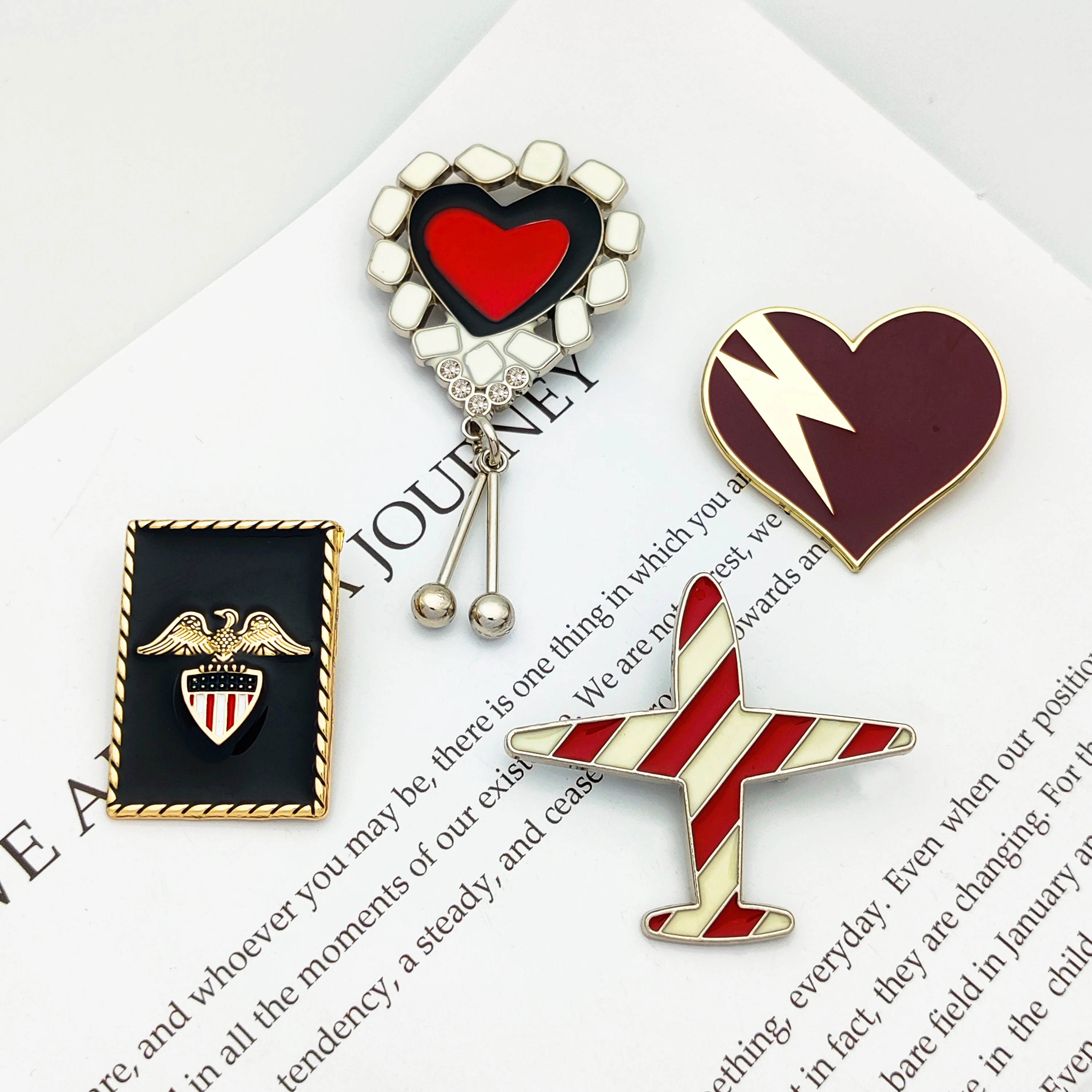 Factory wholesale Glitter Anime High Quality Direct Selling Plating Wholesale Metal Enamel Lapel Pin