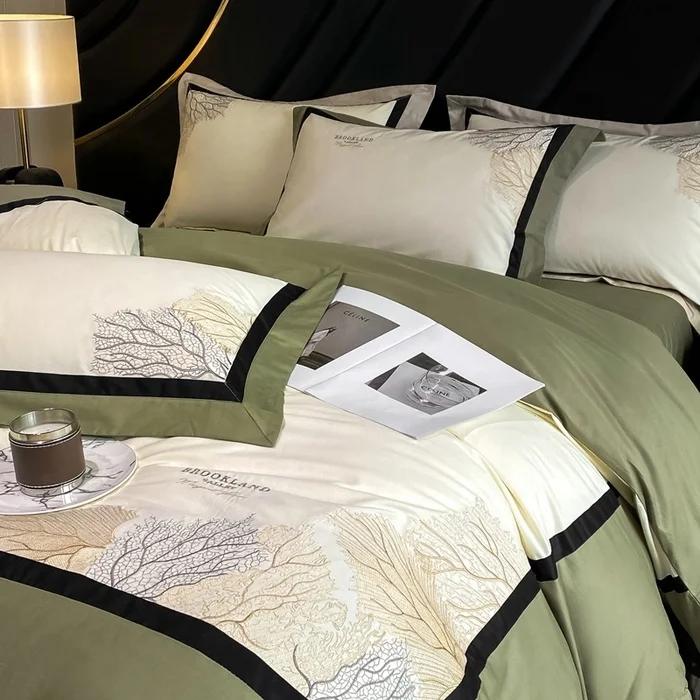 Retro European French Style Long Staple Duvet Cover Sets Floral Embroidery Top Quality All Season King Queen Size 4Pcs