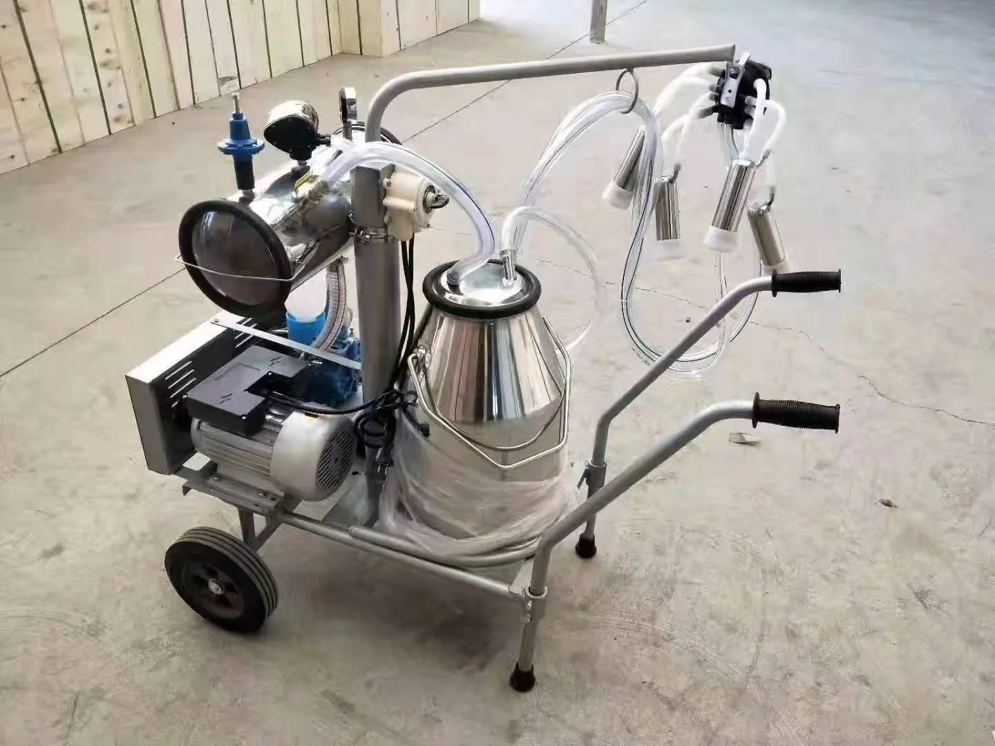 Milking Pulsator For Milking Machine Parts Cow Milker Pulsation With 4 Exits Product High Quality Milking Machine Pulsator