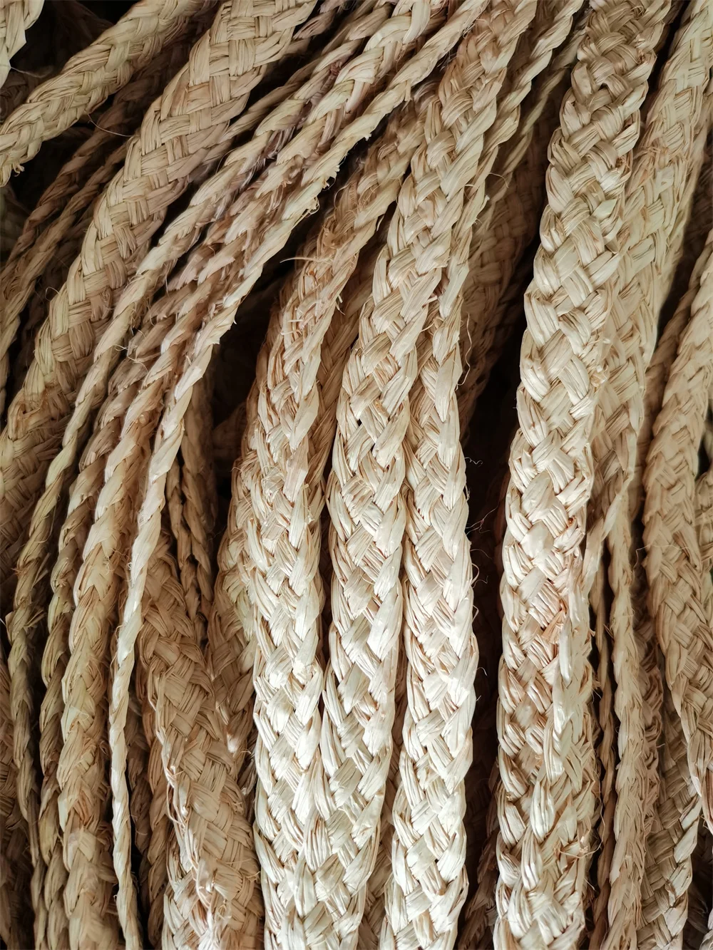 Niyang factory natural raffia handmade bag arts and crafts or packing use straw raw material