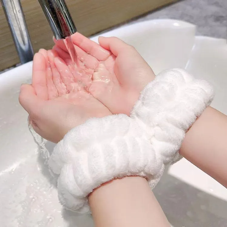 Wholesale Hair Accessories Comfortable Face Wash Hand Wrist Strap Sweat Band Microfiber Towel Band for Women