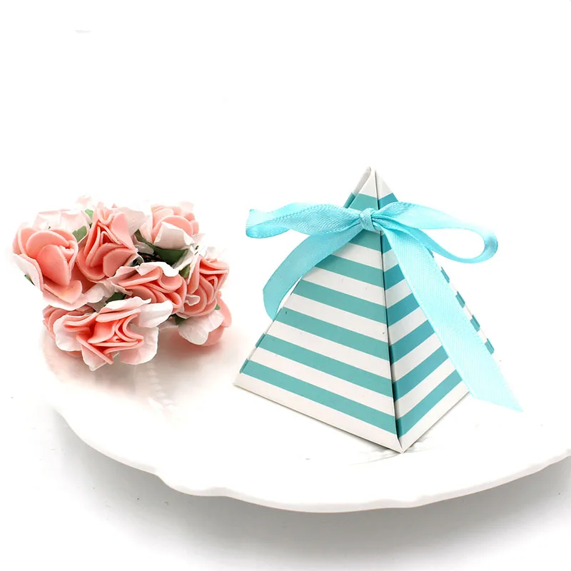 Wedding Triangular Pyramid Gift Box Wedding Fvors Baby Shower Candy Boxes for Guests