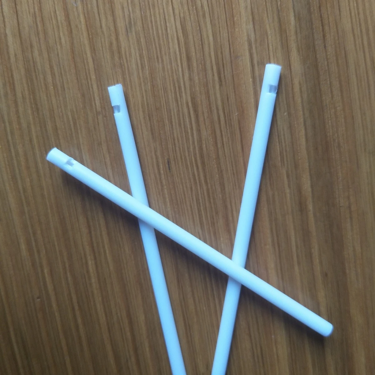 China Factory Supply Colorful White Red blue Yellow Plastic Lollipop Sticks PP Stick for Cand Packing