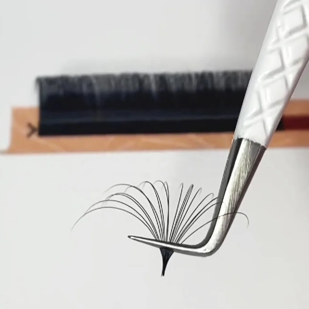 High Quality Easy Fanning 0.03 0.05 0.07 Eyelash Extensions Extremely Soft J B C D Curl Hand Made 3d Layered Look Faux Mink Tray