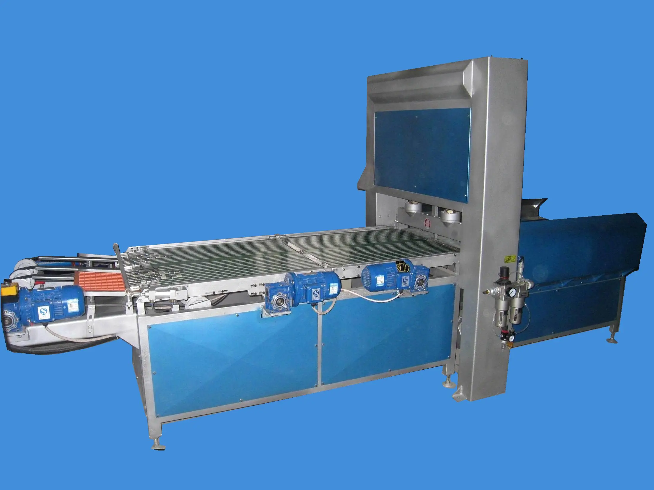 
The low carbon glass mosaic press granulator 