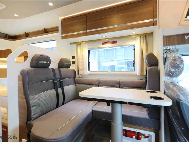 Wholesale Motorhomes Luxury Equipment Travel Van Off-Road 4x4 Best Cheap Compact Motor Home Bus
