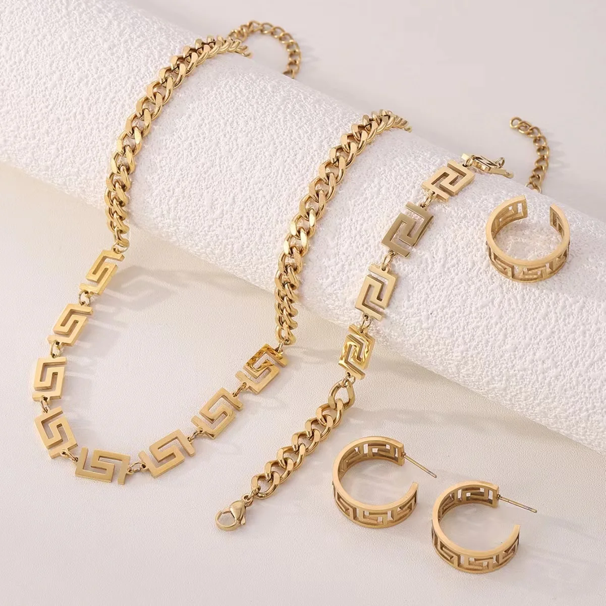 Stainless steel jewelry set new beauty head diamond pendant Cuban chain brand jewelry set women Fashion jewelry