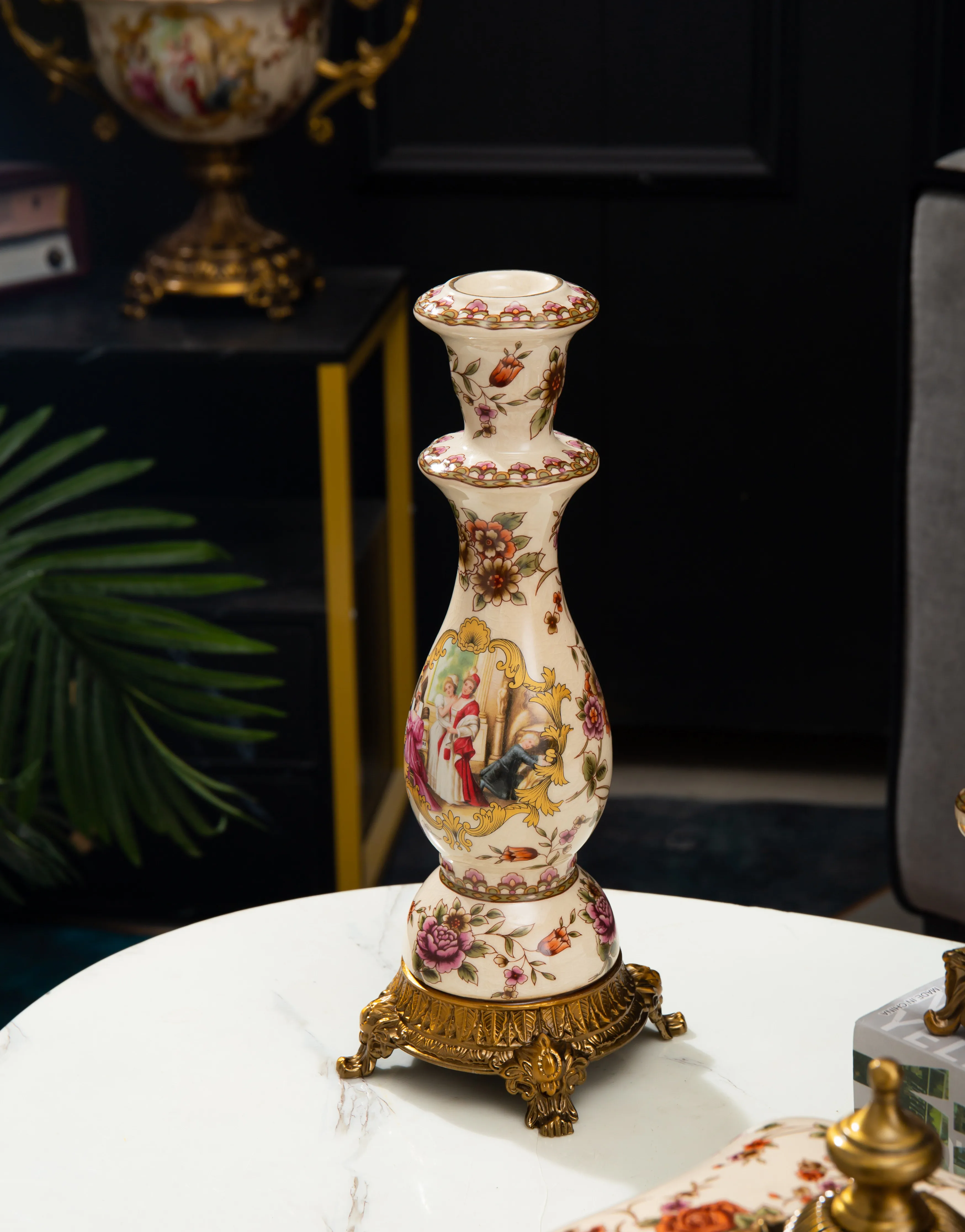 Popular hot sale The colors of bird ceramic candlestick for home