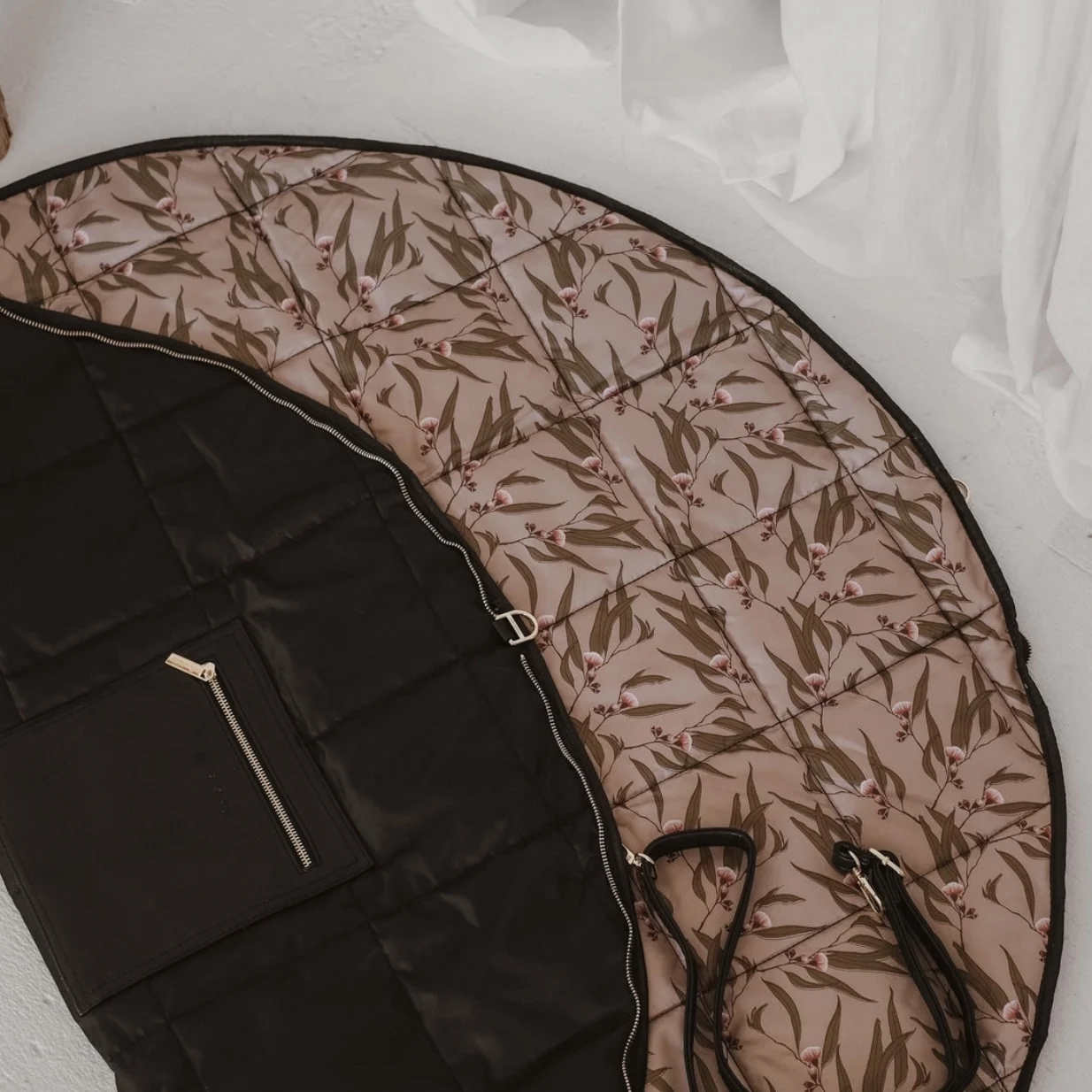 New Arrival Diamond Quilting Shape Thick Filling Soft Baby Gym Play Mat Bag Toy Storage Portable Shoulder Play Bag For Kids