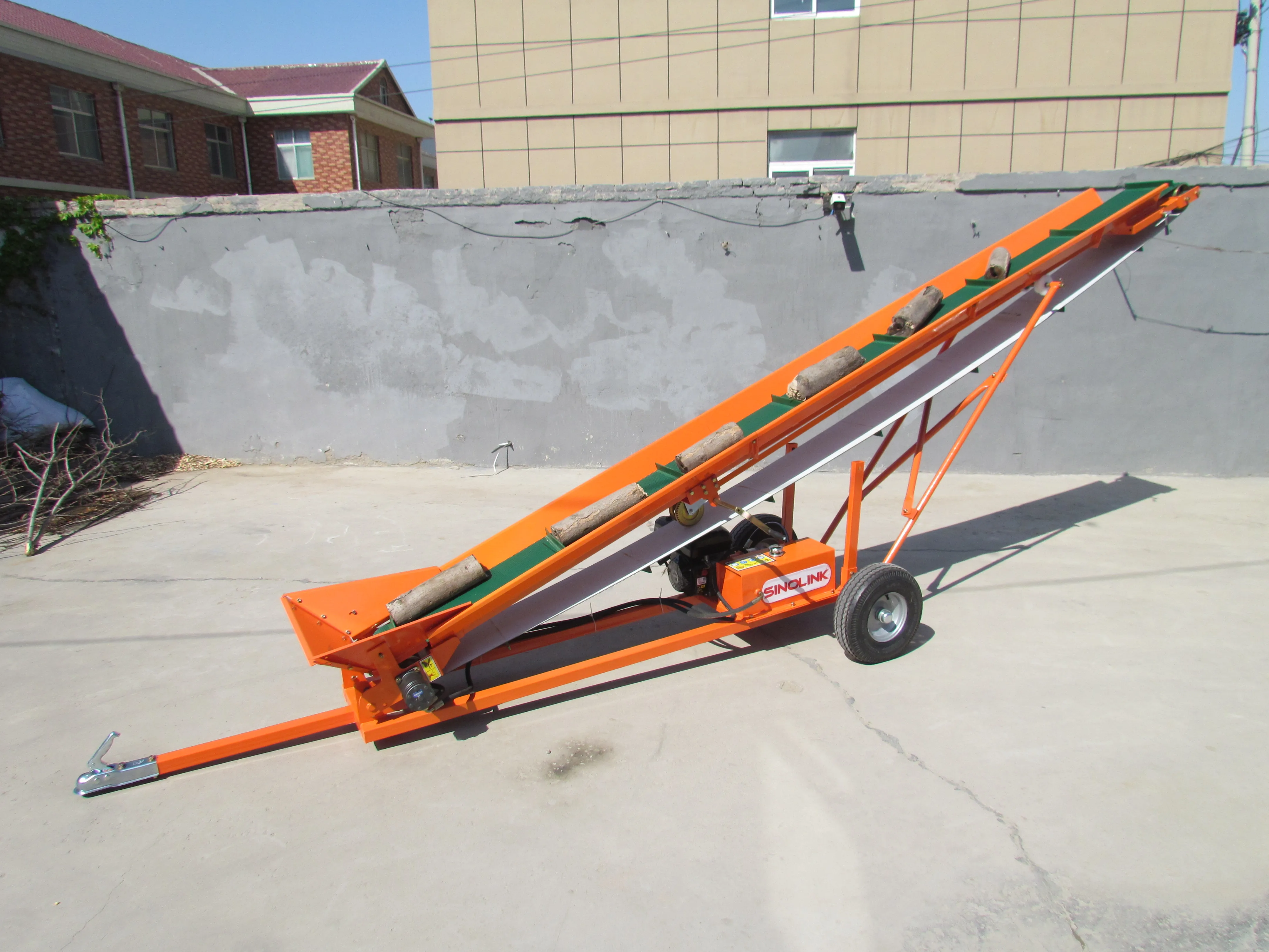 ATV belt log conveyor elevator transporting processor