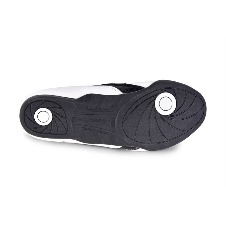 Ridge pattern design non-slip taekwondo shoes