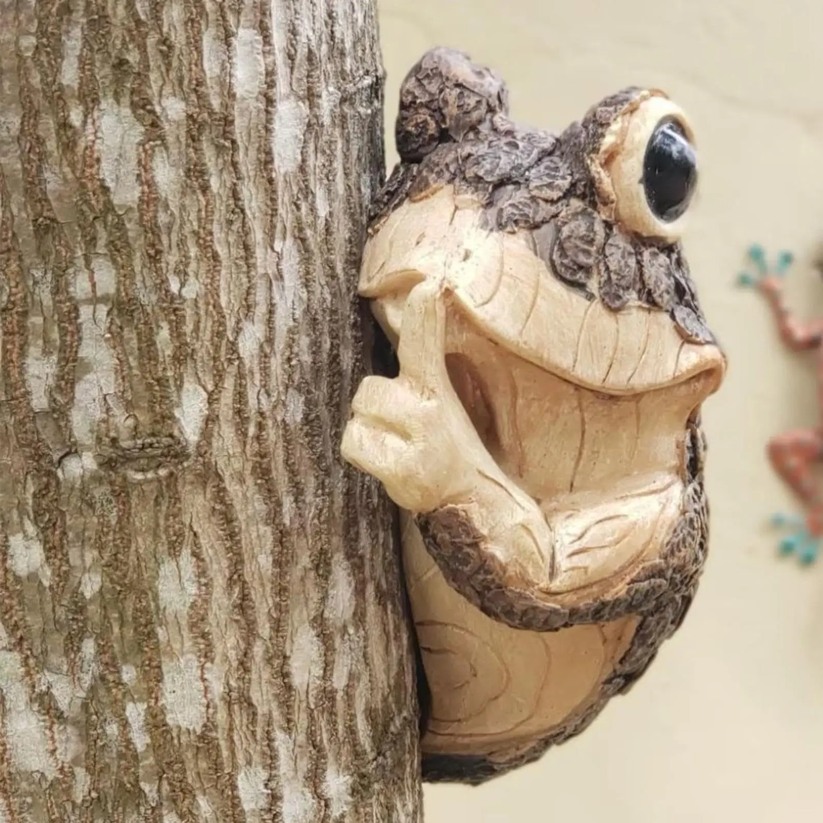 Funny  Frog On The Tree Garden Landscape Decoration Resin Craft Decor Home Office Desk Ornaments