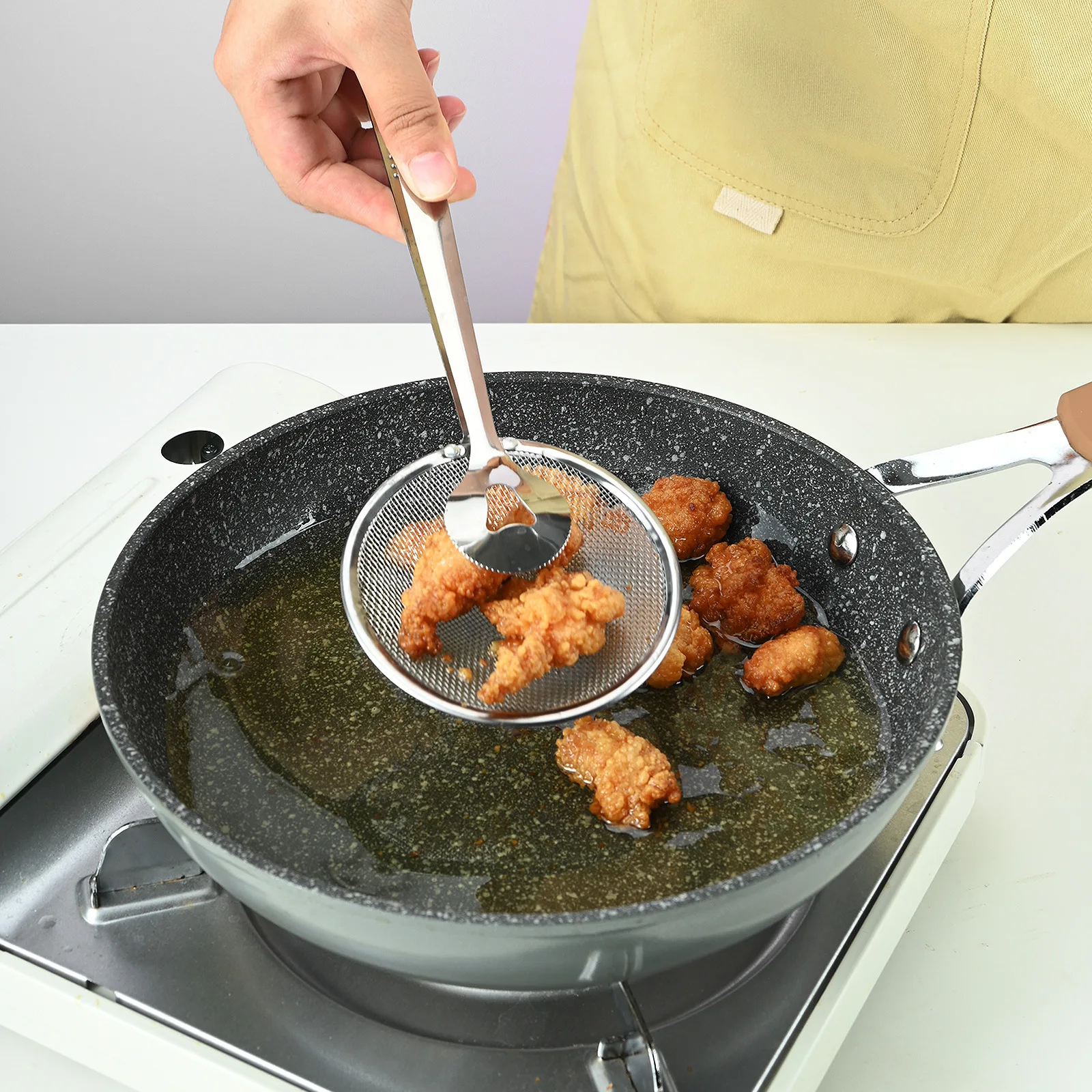 Wholesale Stainless Steel Oil Frying Food Serving Tongs Mesh Strainer Food Tong Clip for Kitchen