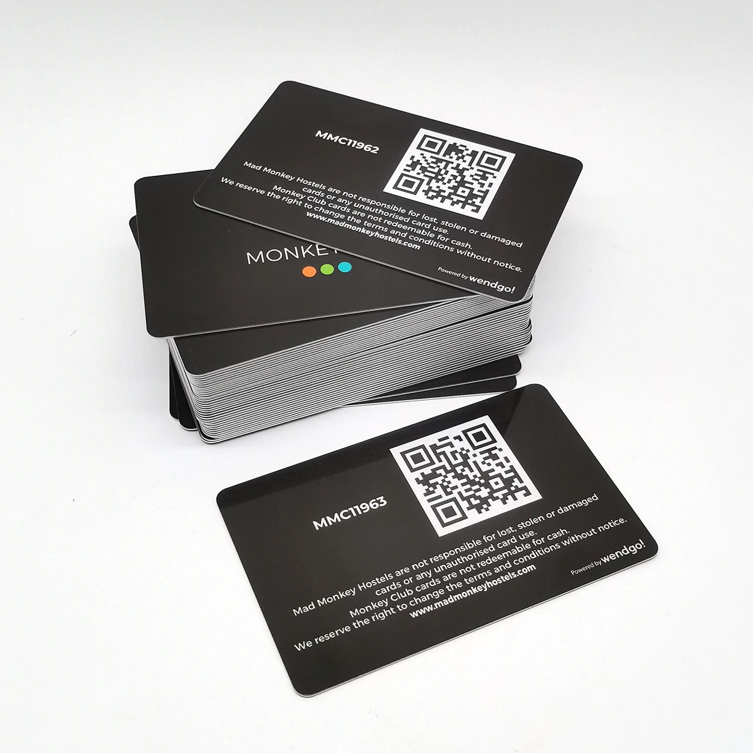 CR80 пластиковая членская карта с уникальным кодом QR