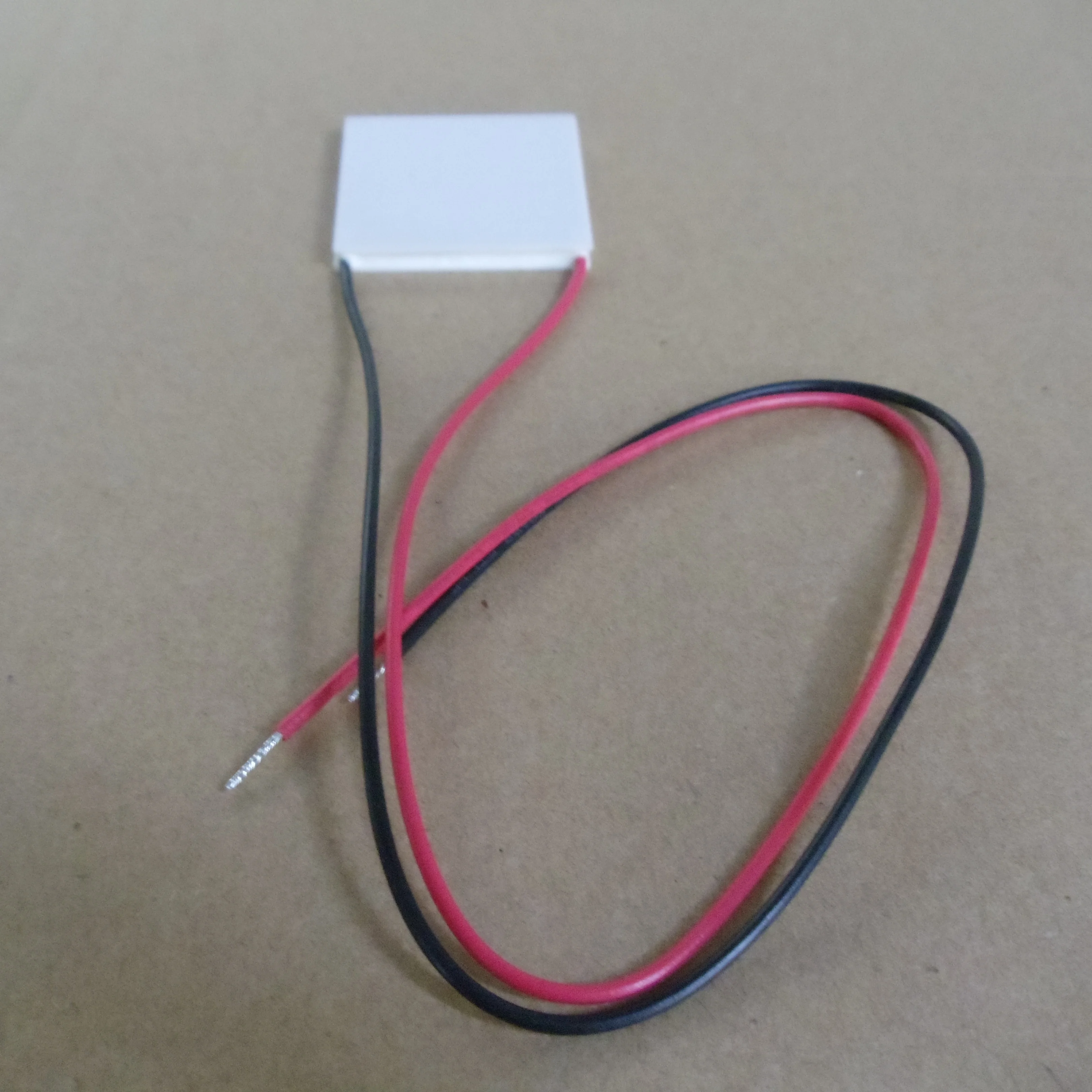 TEC1-06312 20*40*3mm  peltier thermoelectric cooler peltier power module 7.43v thermoelectric coolers