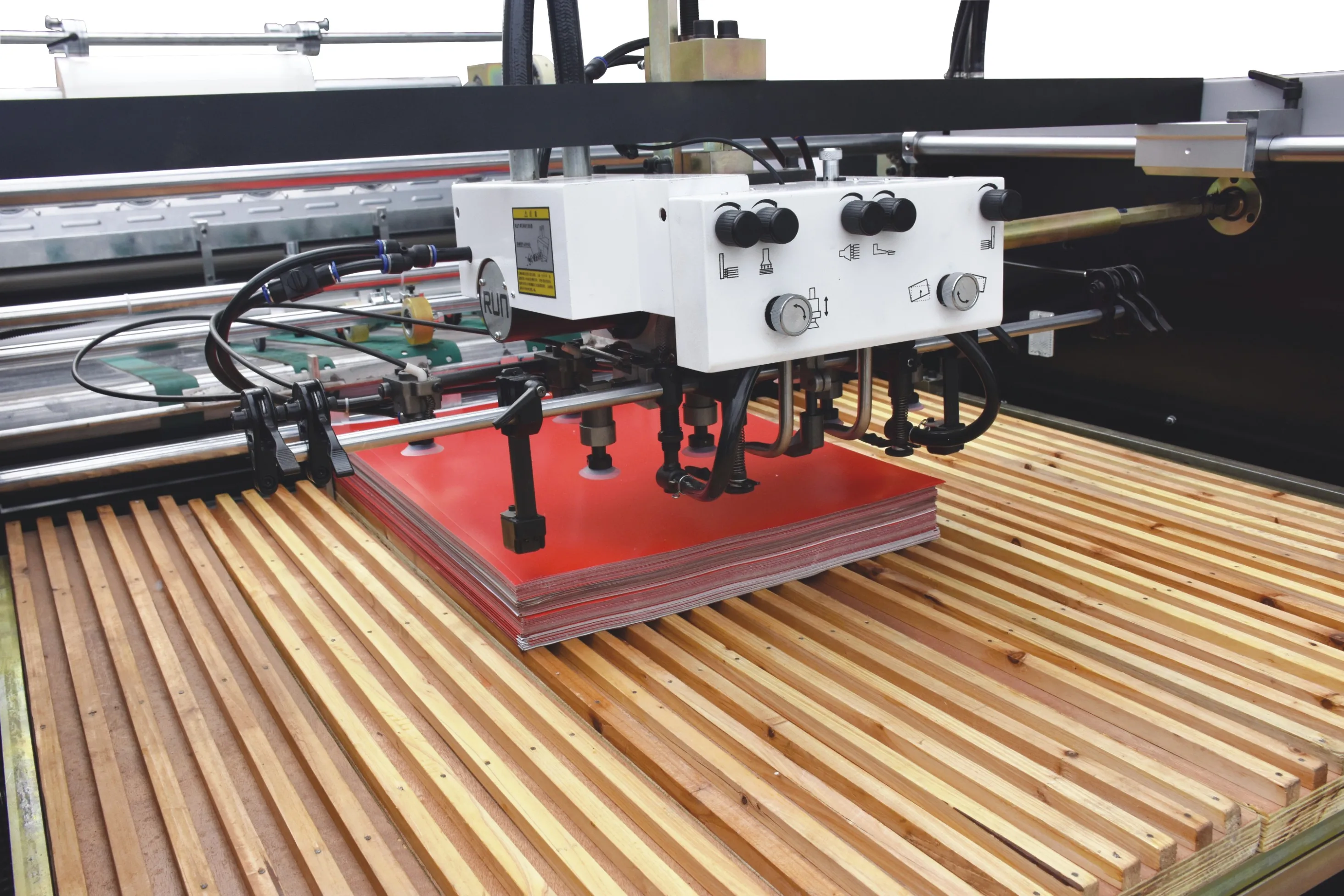 YFMA-1200 Double Side New Star BOPP PET Film Automatic Laminator