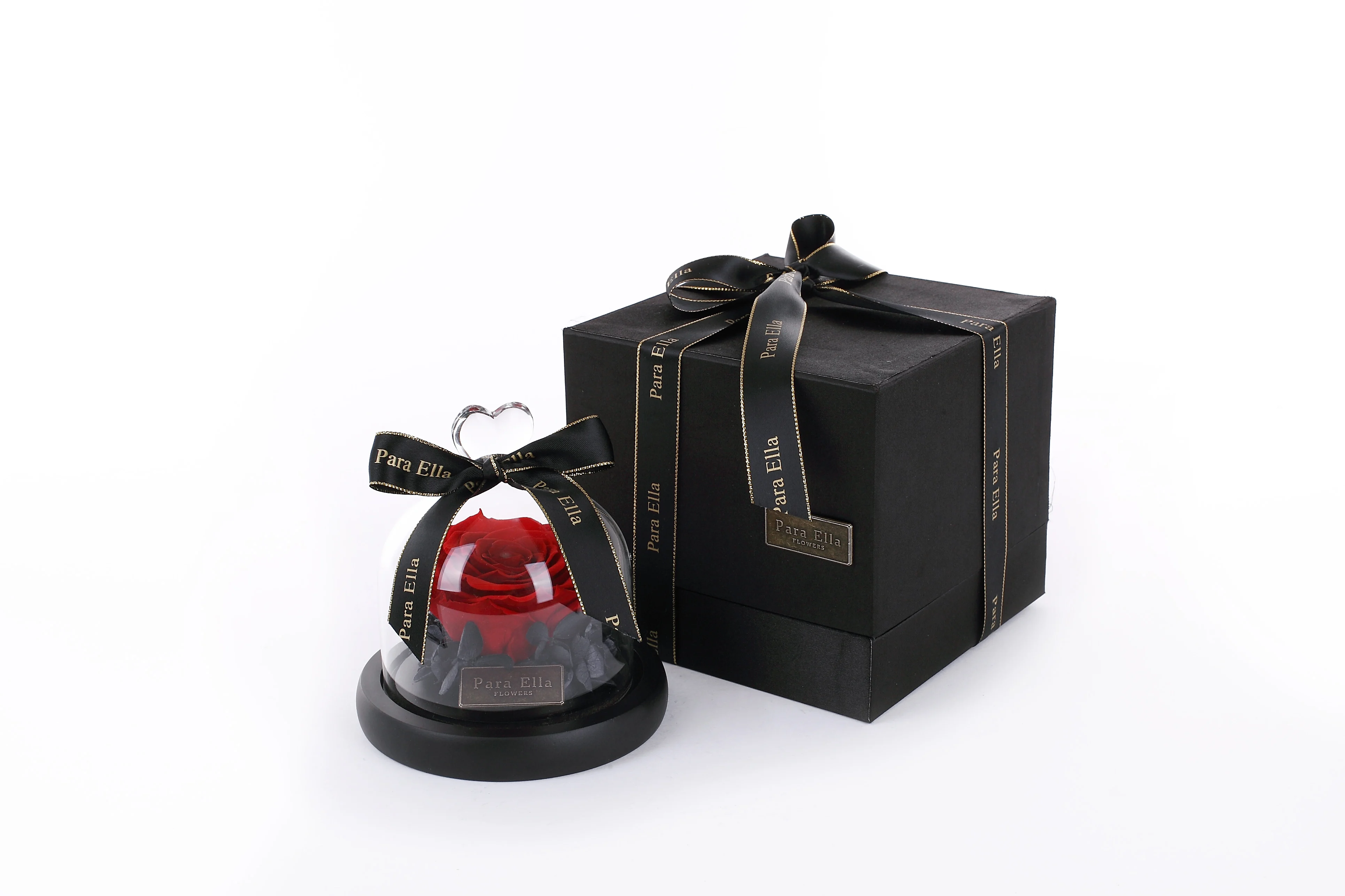 Wholesale beautiful color Heart shape preserved red roses in Glass dome