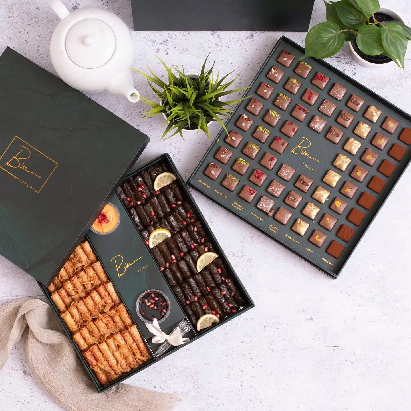 Empty Indian Small Paper Sweet Gift Truffle Strawberry Candy Chocolate Box Packaging, Bakery Packaging Box For Donuts