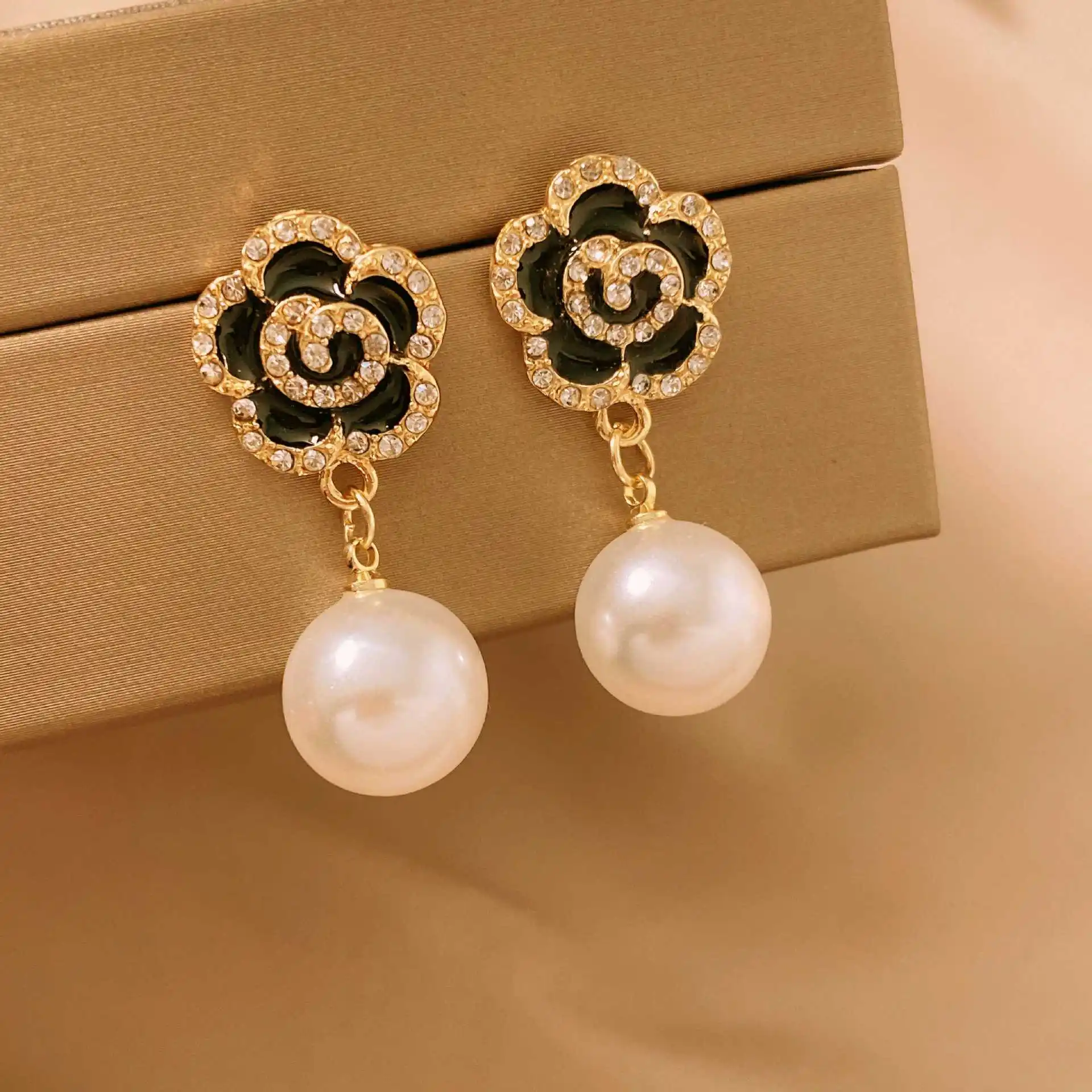 Rhinestone Designer Jewelry Sets Flower Earrings Vintage Camellia Diamond Pearl Pendant Drop Earring Women Trendy Jewelry