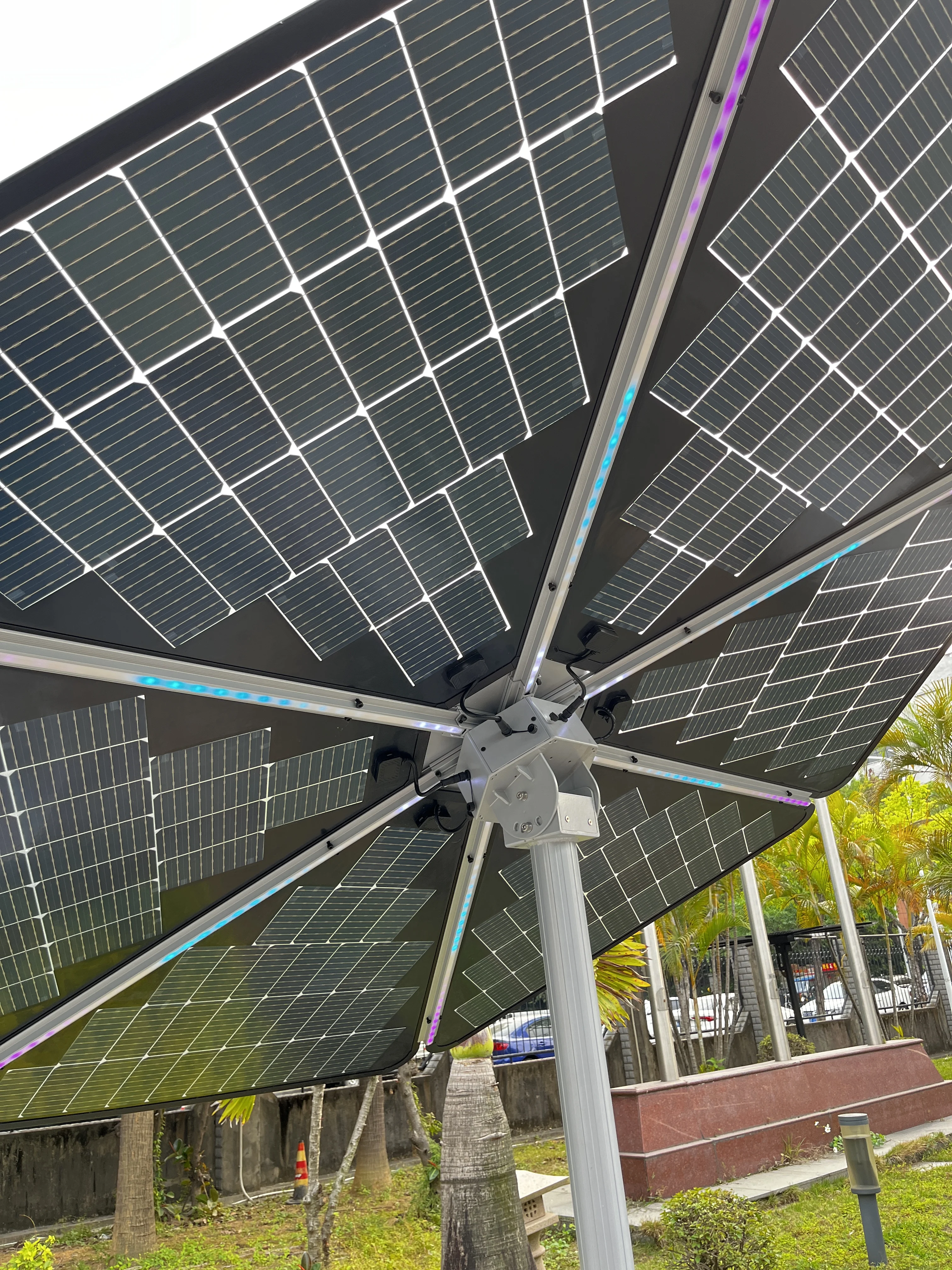 Outdoor Sun Flower Solar Panel 600W Power Station Solar Flower Energy System for Home On/Off Grid Full Set System