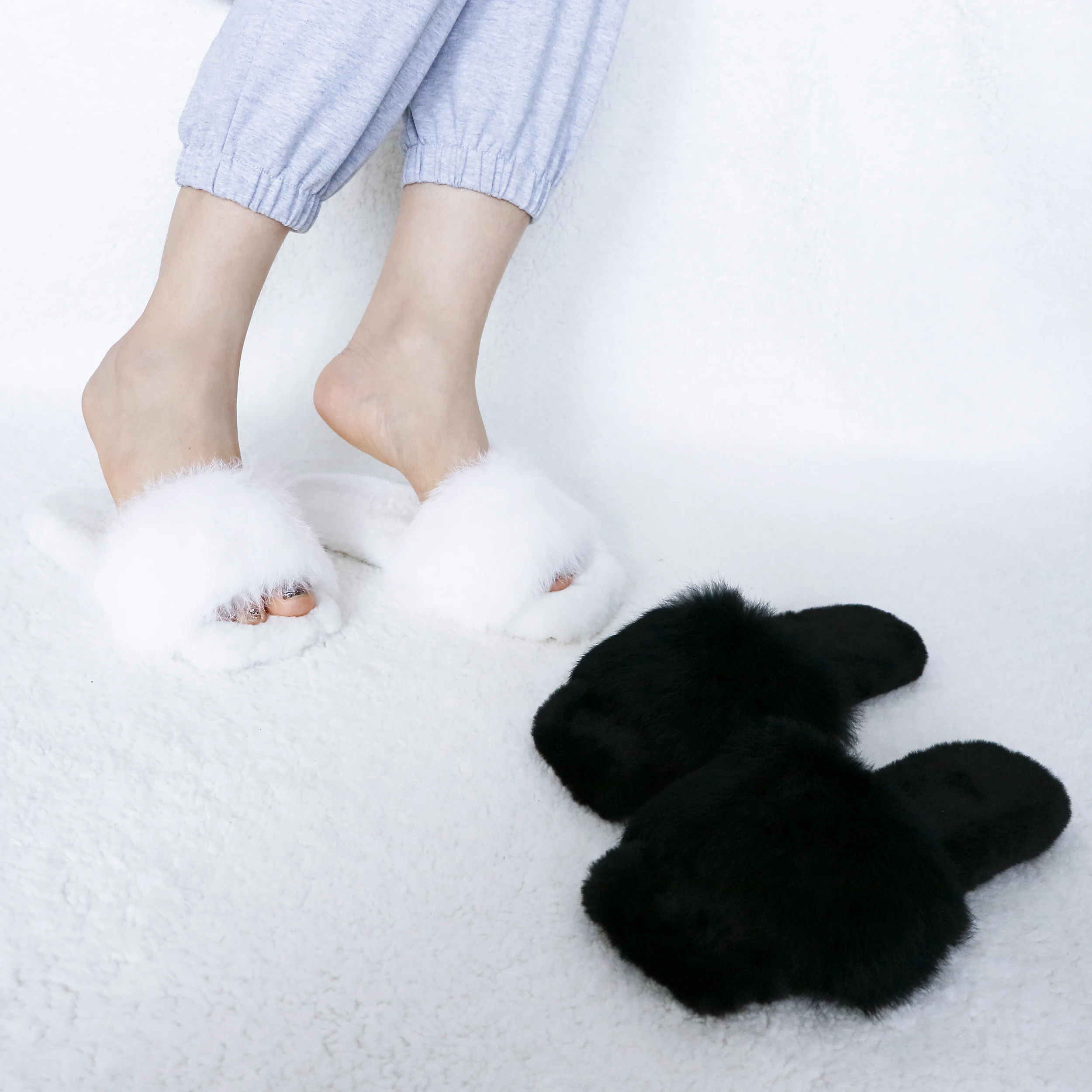 Wholesale Outdoor Plush Open Toe Flat Sandale Femme