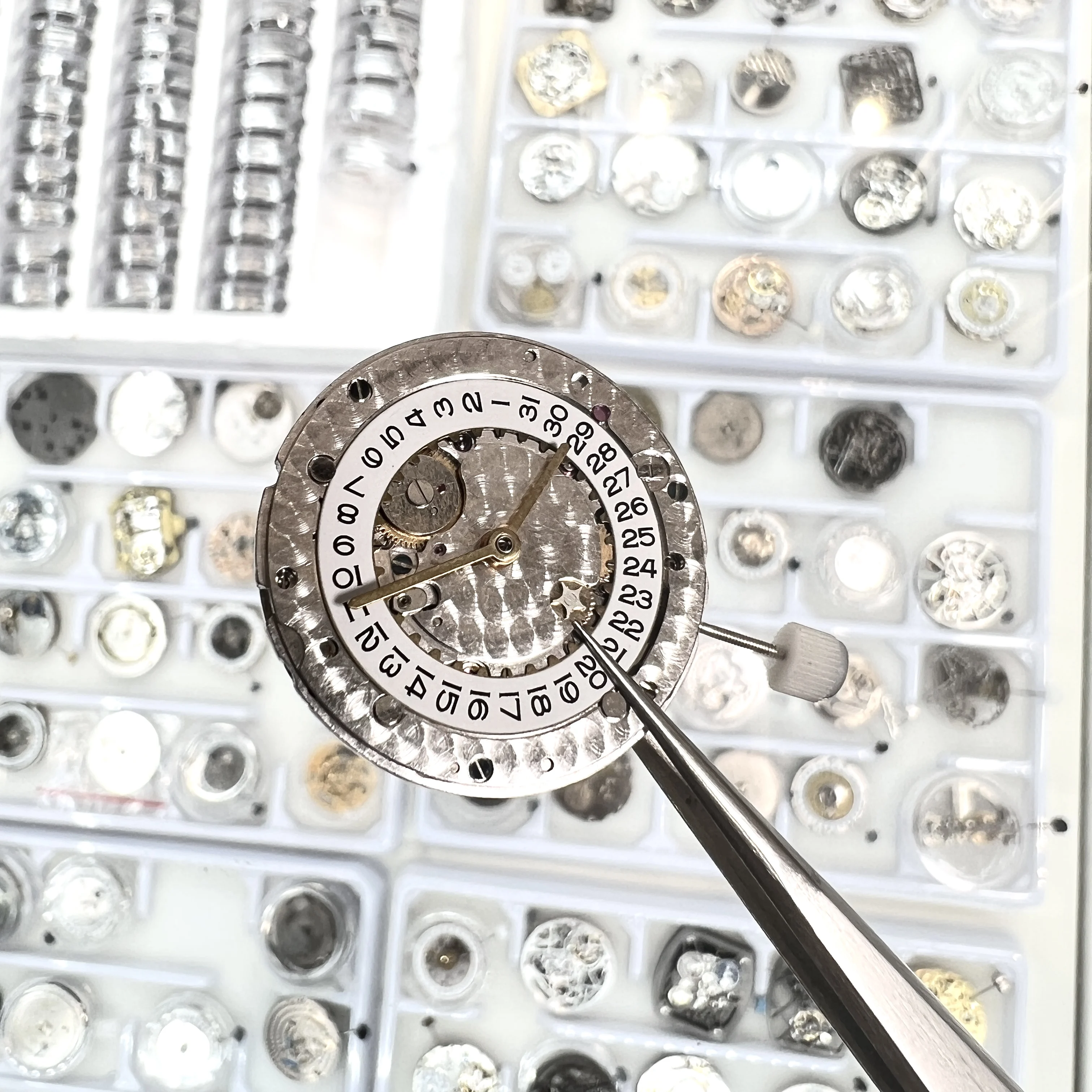 Shanghai OEM Custom Wholesale Luxury Brand Classic Mechanical Tourbillon Automatic Watch Parts 3135 Movement For RX Watch